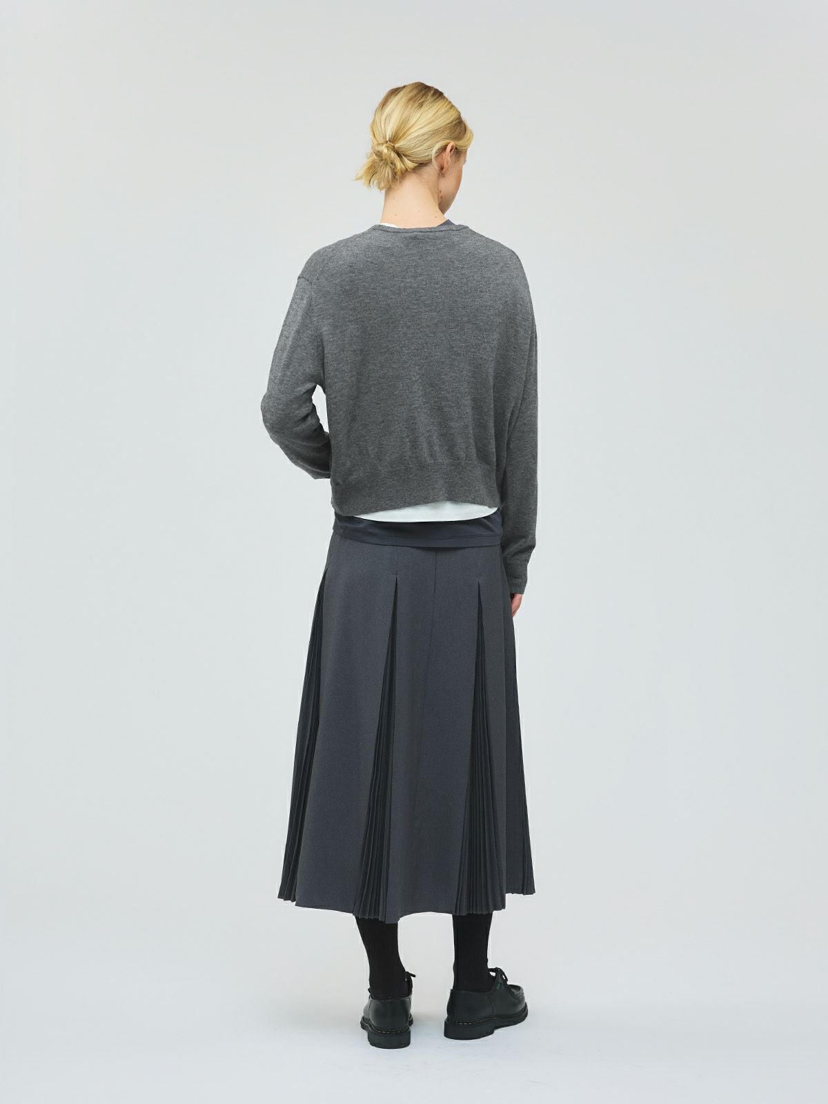 mizuiro ind クルーネックショートカーディガン｜ MARcourt ONLINE