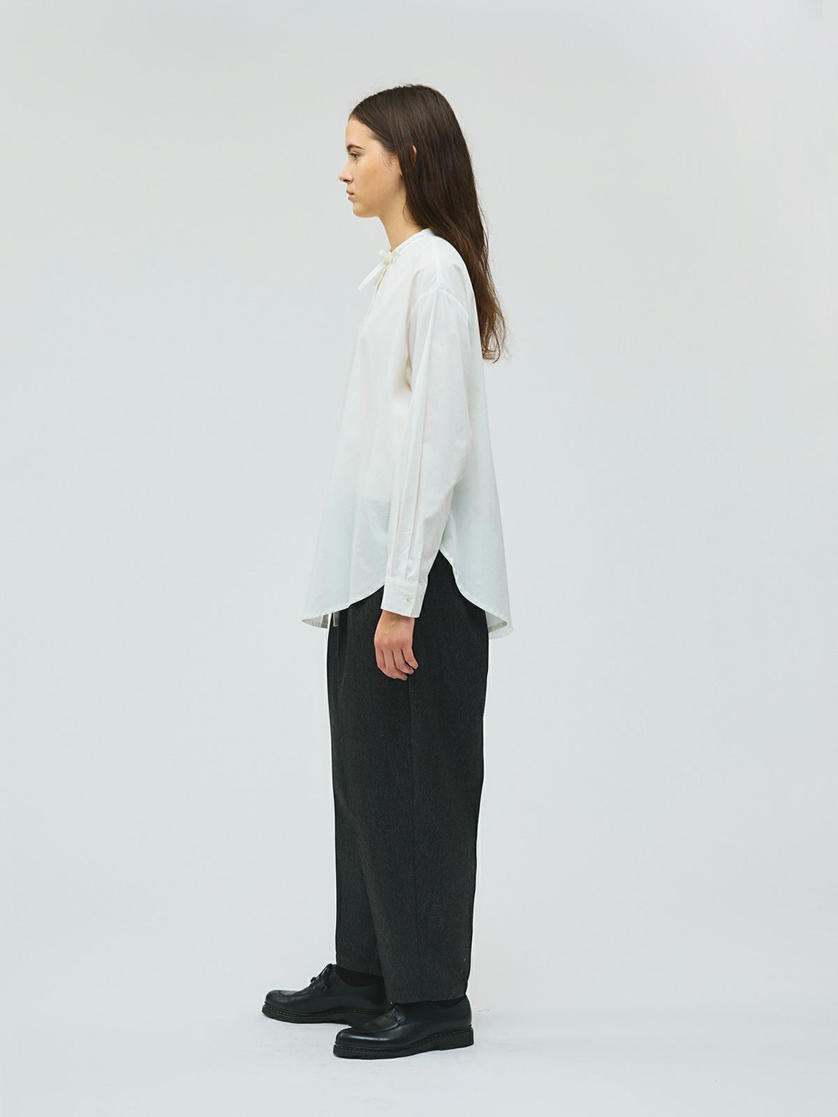 Kaminura 移動着 mizuiro ind センタープレスワイドパンツ｜ MARcourt ONLINE STORE