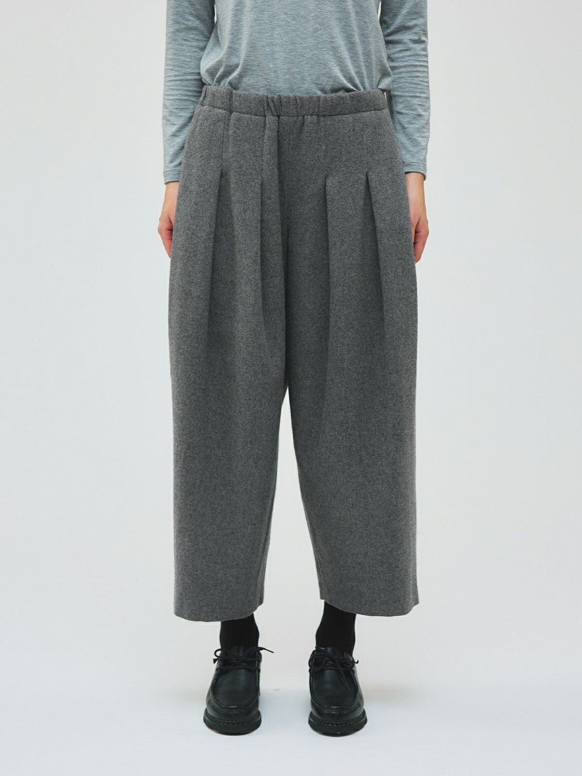 3/9(月)正午販売終了】mizuiro ind タックワイドパンツ｜ MARcourt