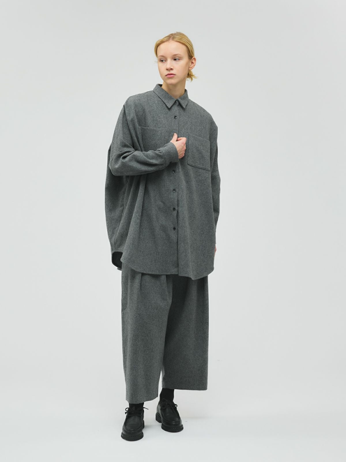 mizuiro ind ポケット付きワイドシャツ｜ MARcourt ONLINE STORE