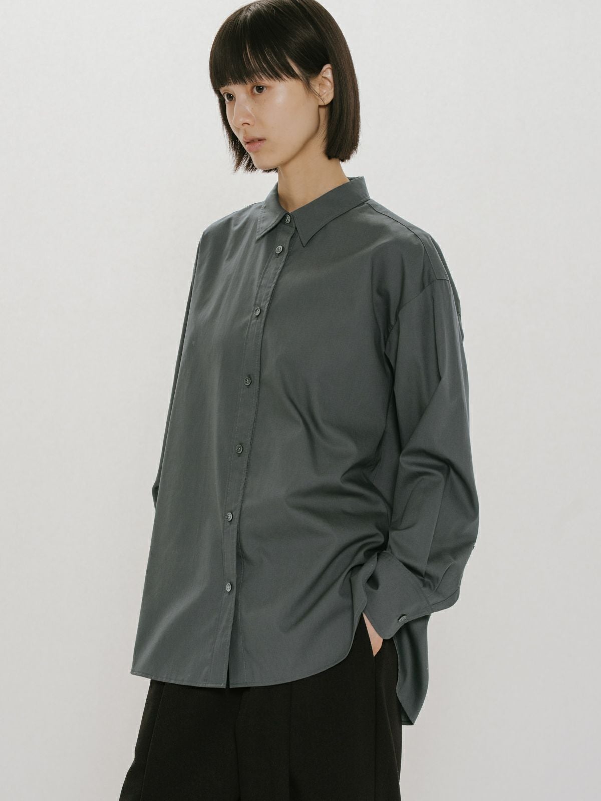 MIDIUMISOLID for Ladies ベーシックバックギャザーシャツ｜ MARcourt