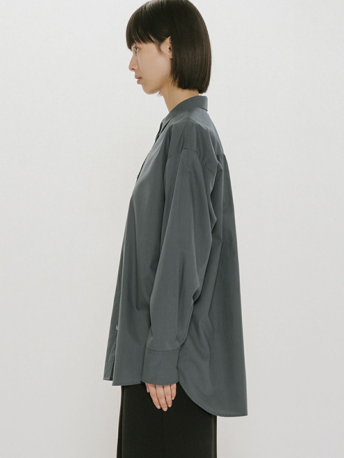 MIDIUMISOLID for Ladies ベーシックバックギャザーシャツ｜ MARcourt