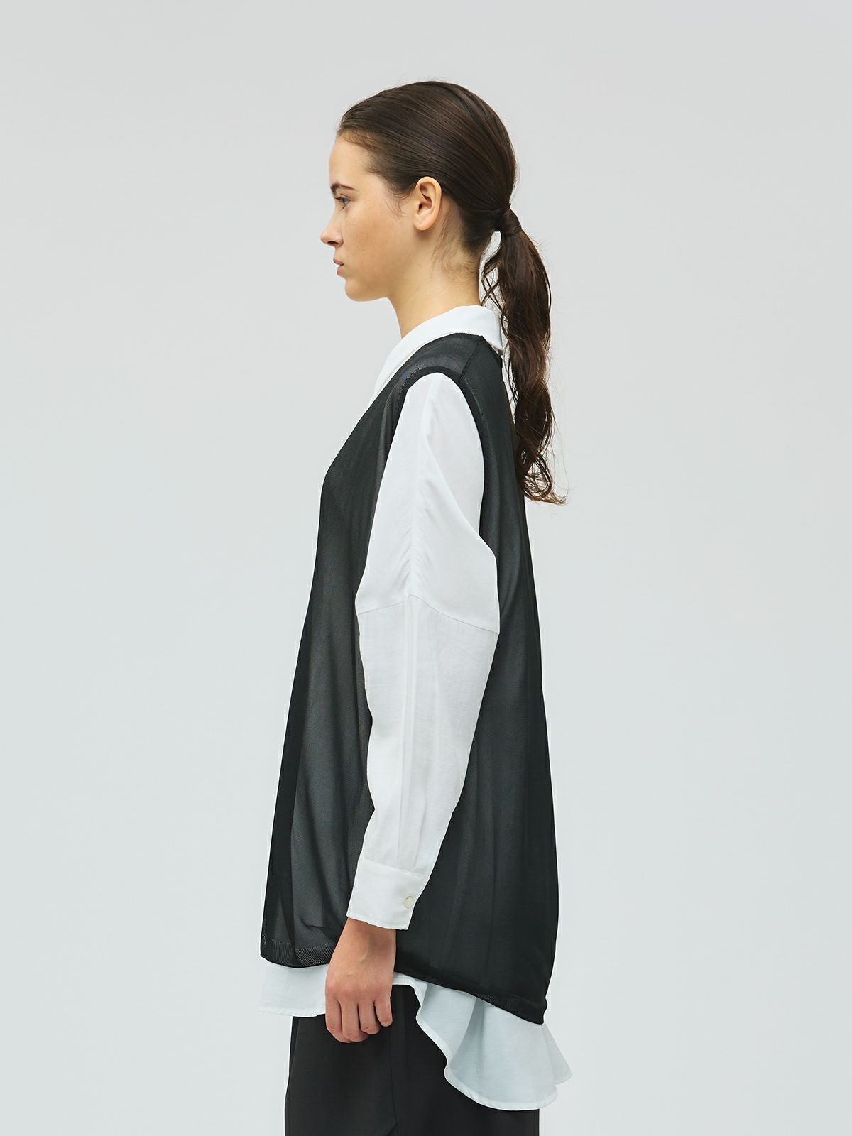 mizuiro ind シアー深Vネックベスト｜ MARcourt ONLINE STORE