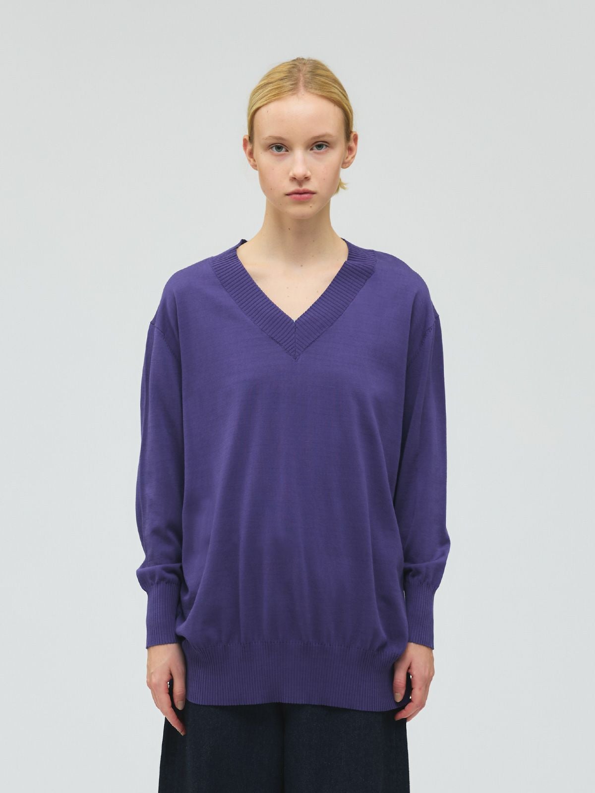 mizuiro ind Vネックデニムシャツ｜ MARcourt ONLINE STORE