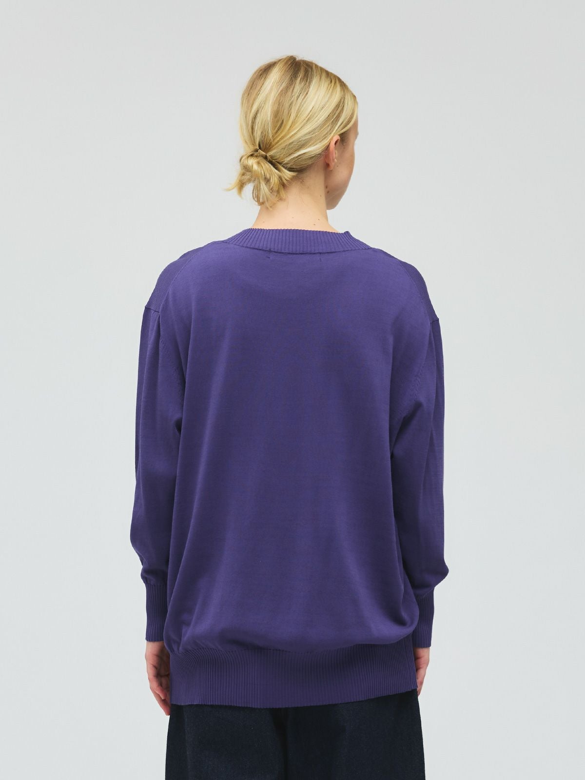mizuiro ind Vネックワイドプルオーバー｜ MARcourt ONLINE STORE