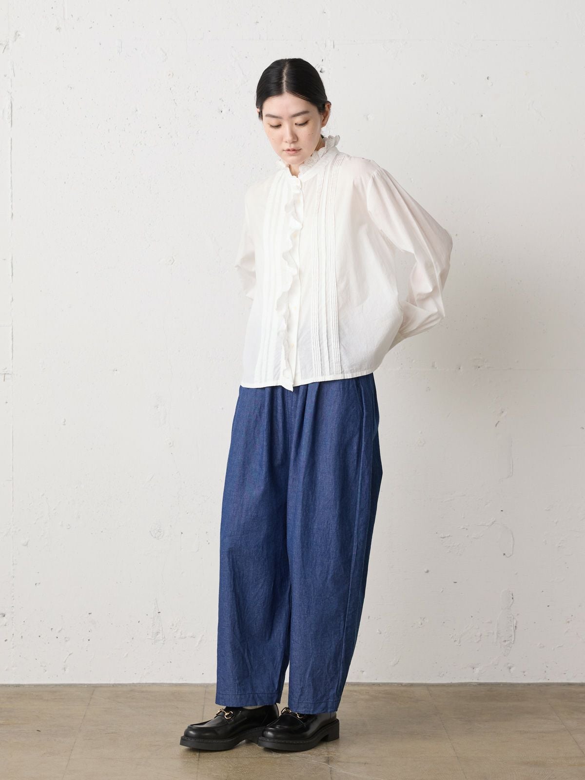 MidiUmi ピンタックレースシャツ｜ MARcourt ONLINE STORE