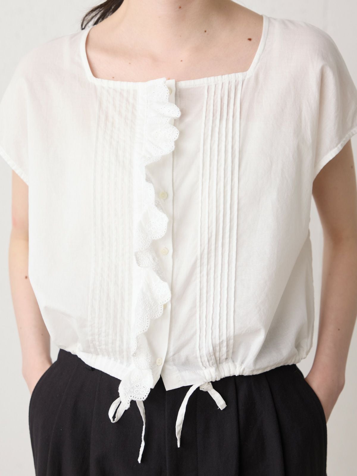 MidiUmi ピンタックレースベスト｜ MARcourt ONLINE STORE