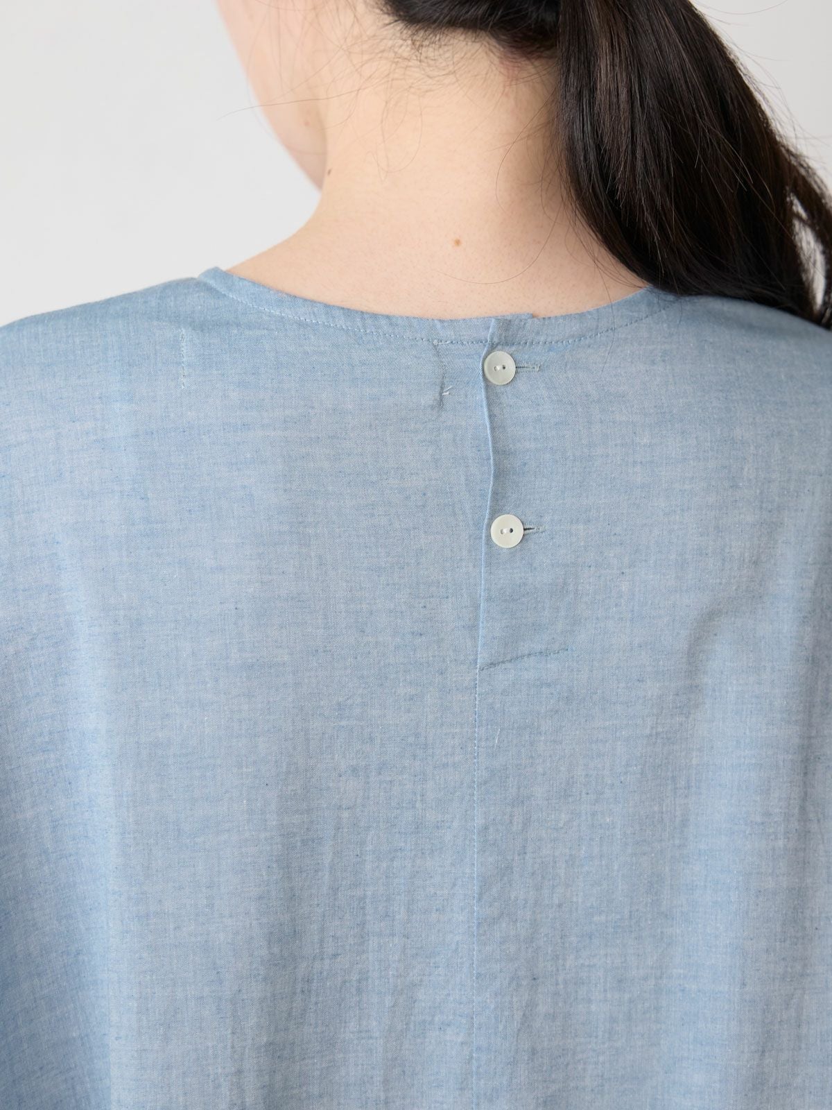 MidiUmi シャンブレーギャザーワンピース｜ MARcourt ONLINE STORE