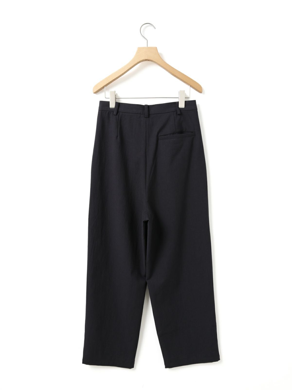MidiUmi バックサテンツータックパンツ｜ MARcourt ONLINE STORE