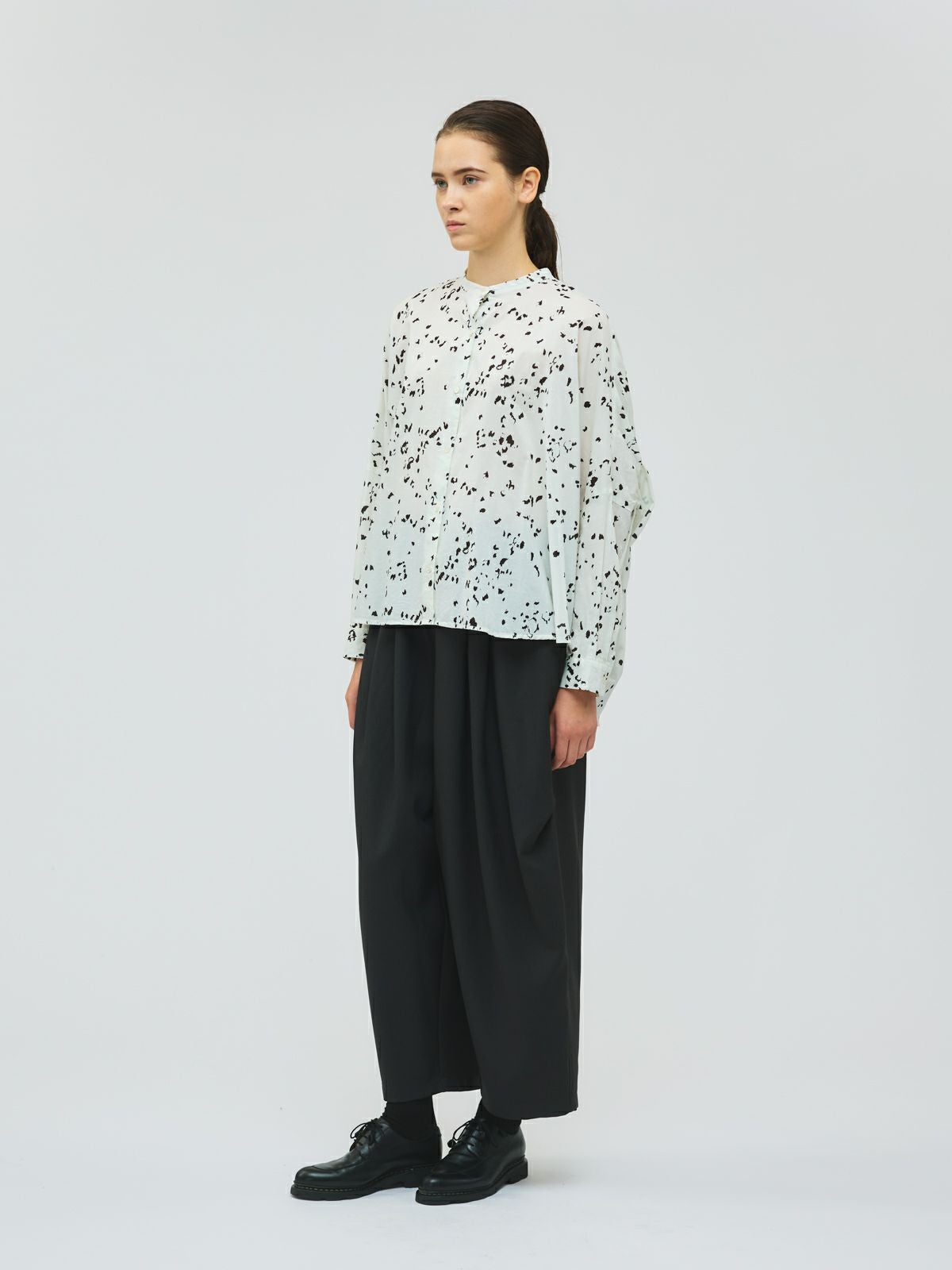 mizuiro ind プリントバックギャザーシャツ｜ MARcourt ONLINE STORE