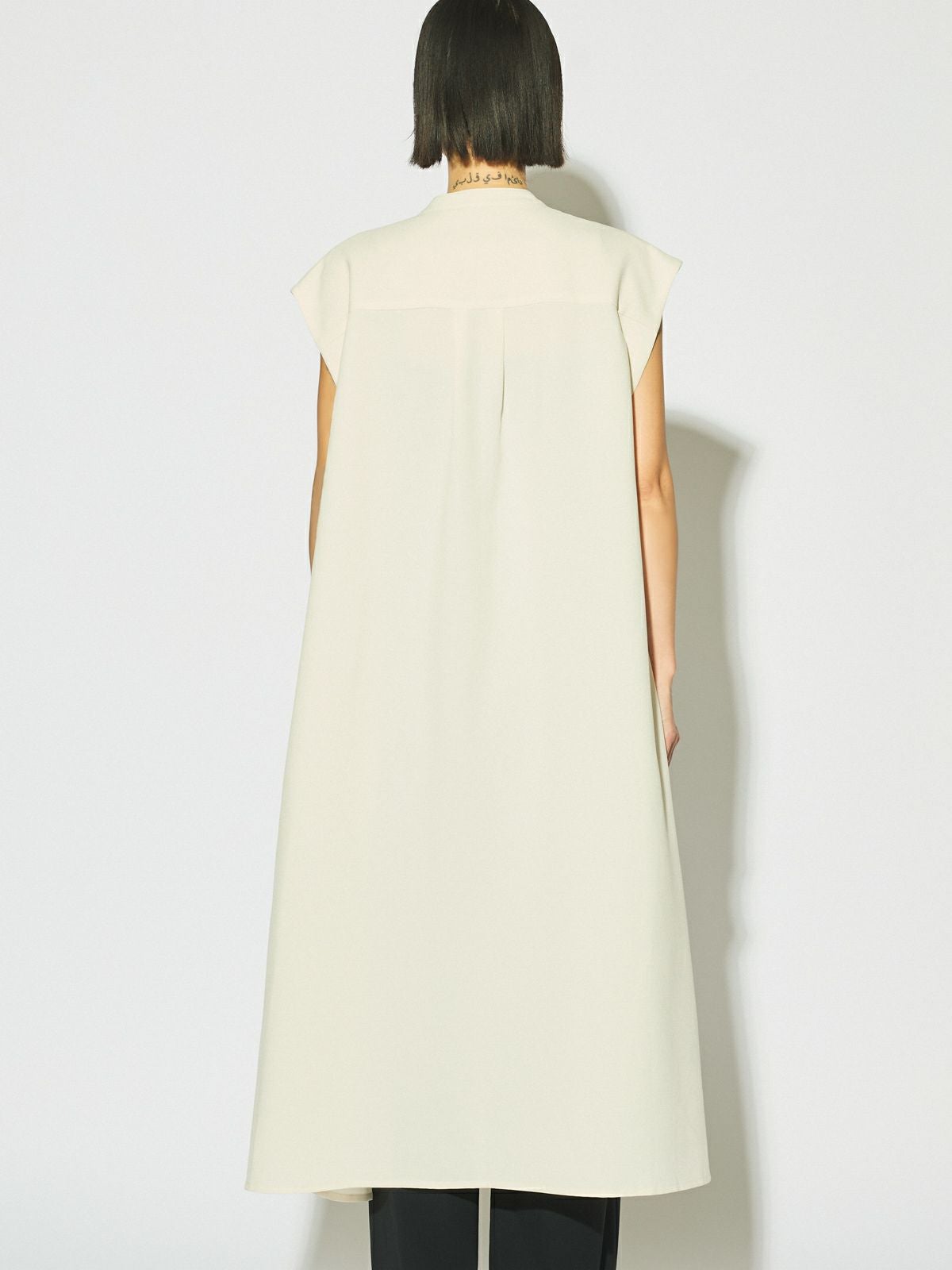 メ*5様 【中古美品】JACADI Paris ノースリーブワンピ 白 88cm MIDIUMISOLID for Ladies アシンメトリープリーツノースリーブ