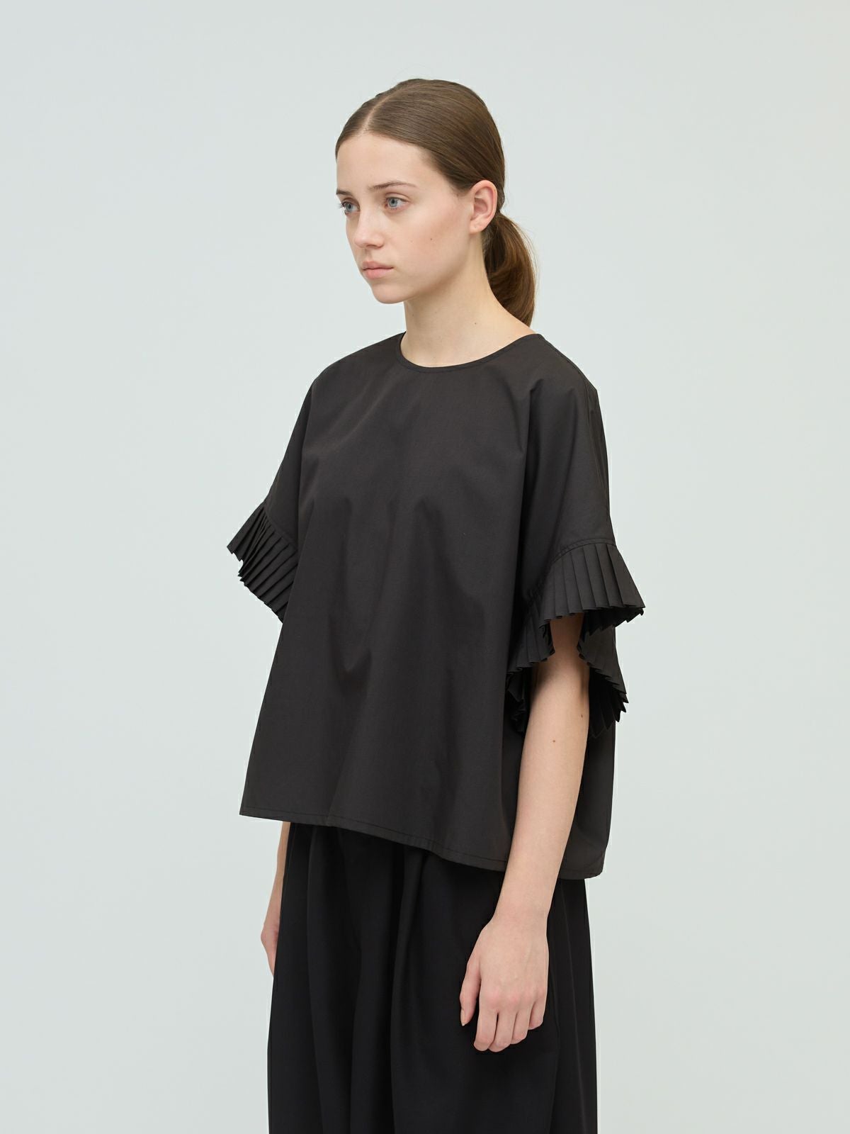 mizuiro ind プリーツスリーブプルオーバー｜ MARcourt ONLINE STORE