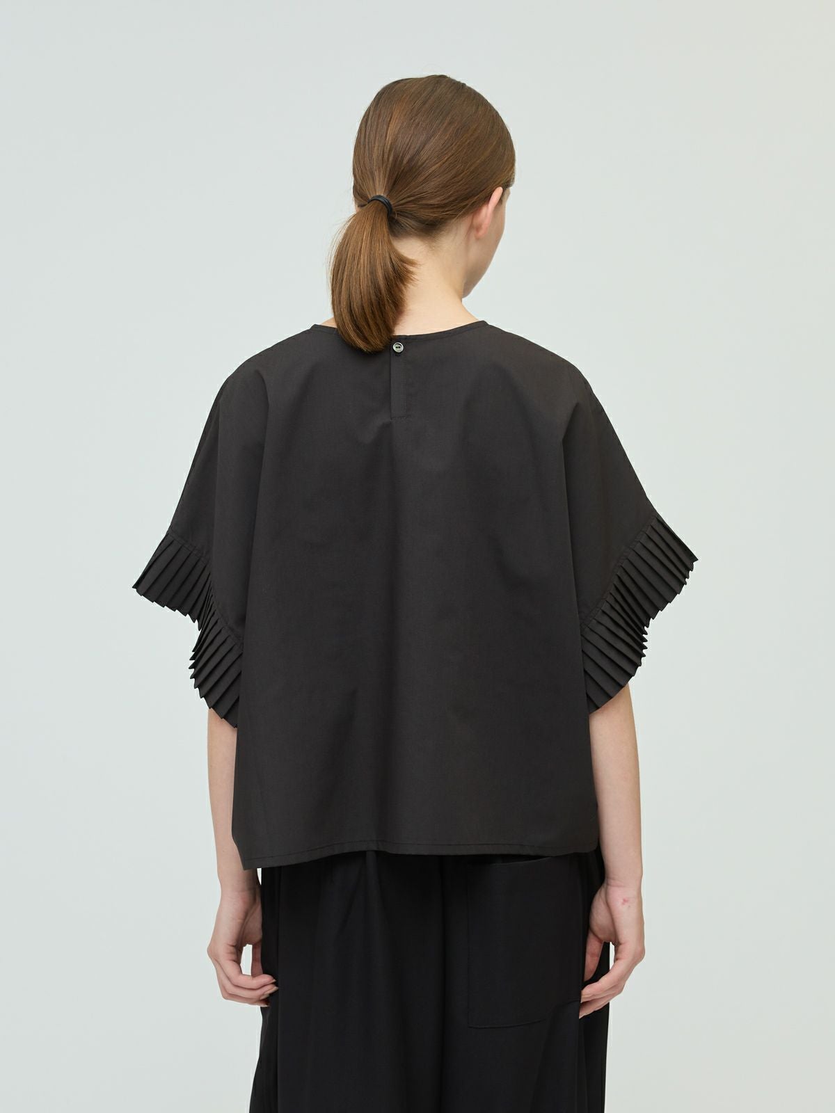 mizuiro ind プリーツスリーブプルオーバー｜ MARcourt ONLINE STORE