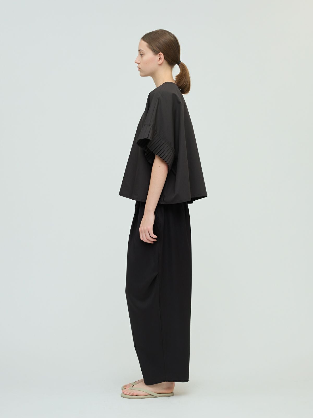 mizuiro ind プリーツスリーブプルオーバー｜ MARcourt ONLINE STORE