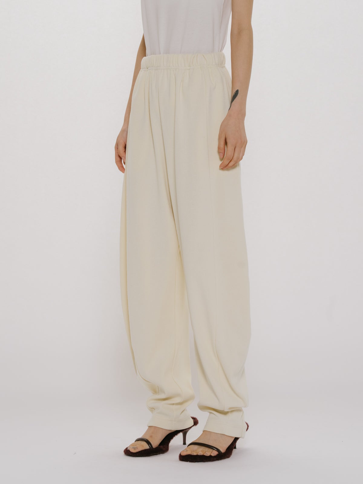 vivifumiさま専用 MIDIUMISOLID for Ladies リブイージーコクーンパンツ｜ MARcourt