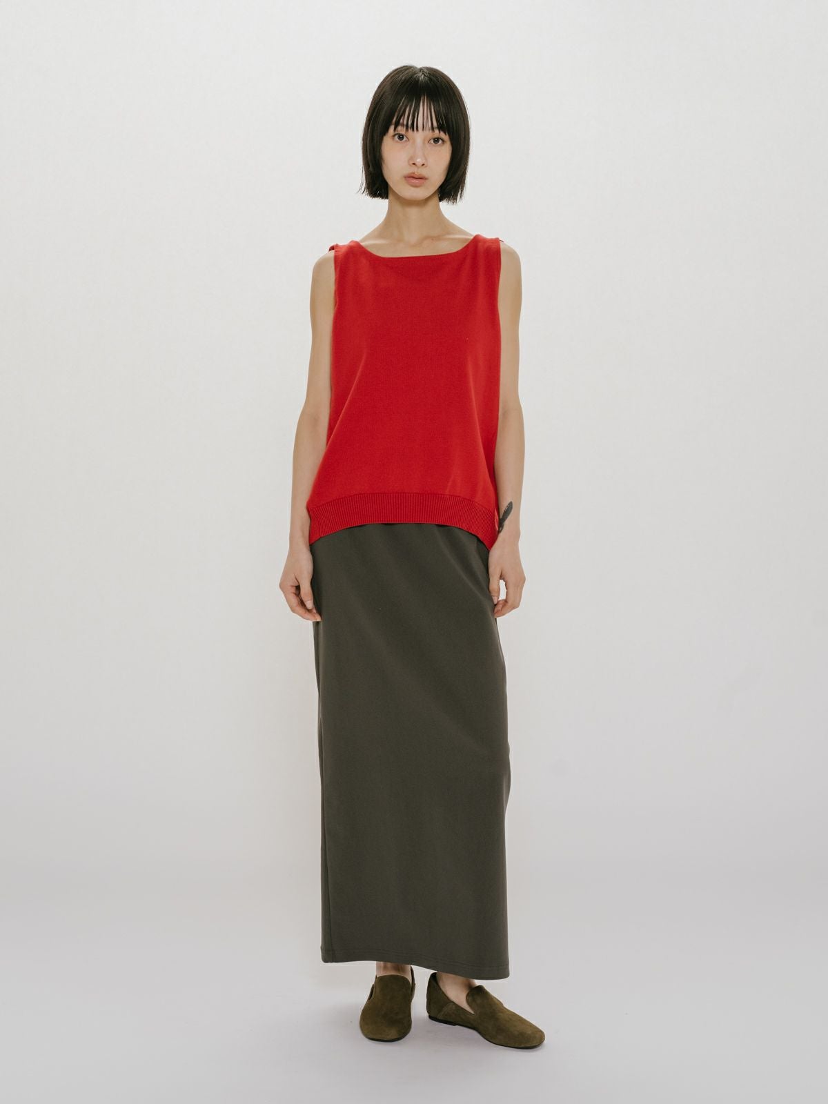 MIDIUMISOLID for Ladies タックノースリーブワイドベスト｜ MARcourt