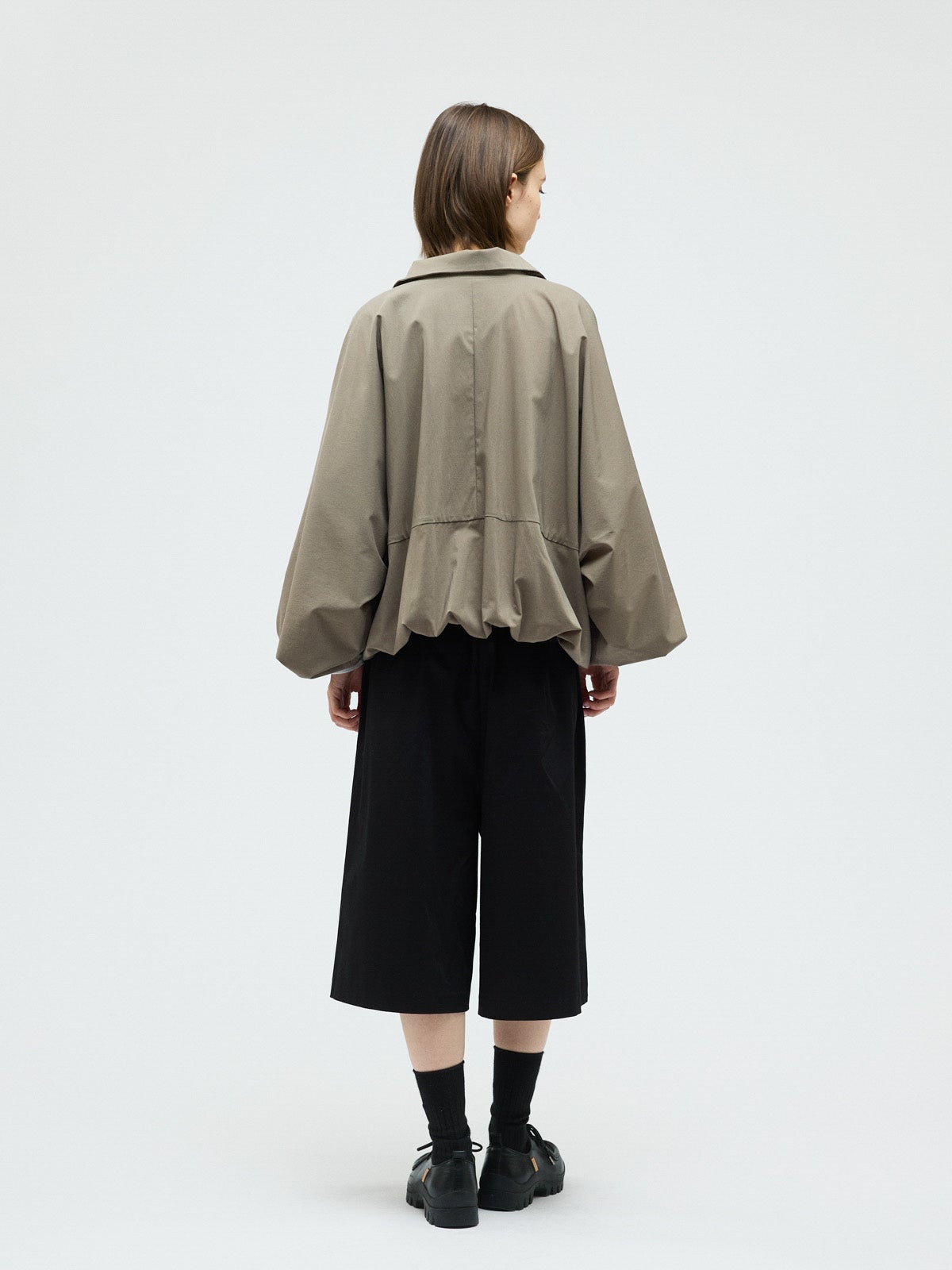 ドルマンスリーブストームジャケット 後