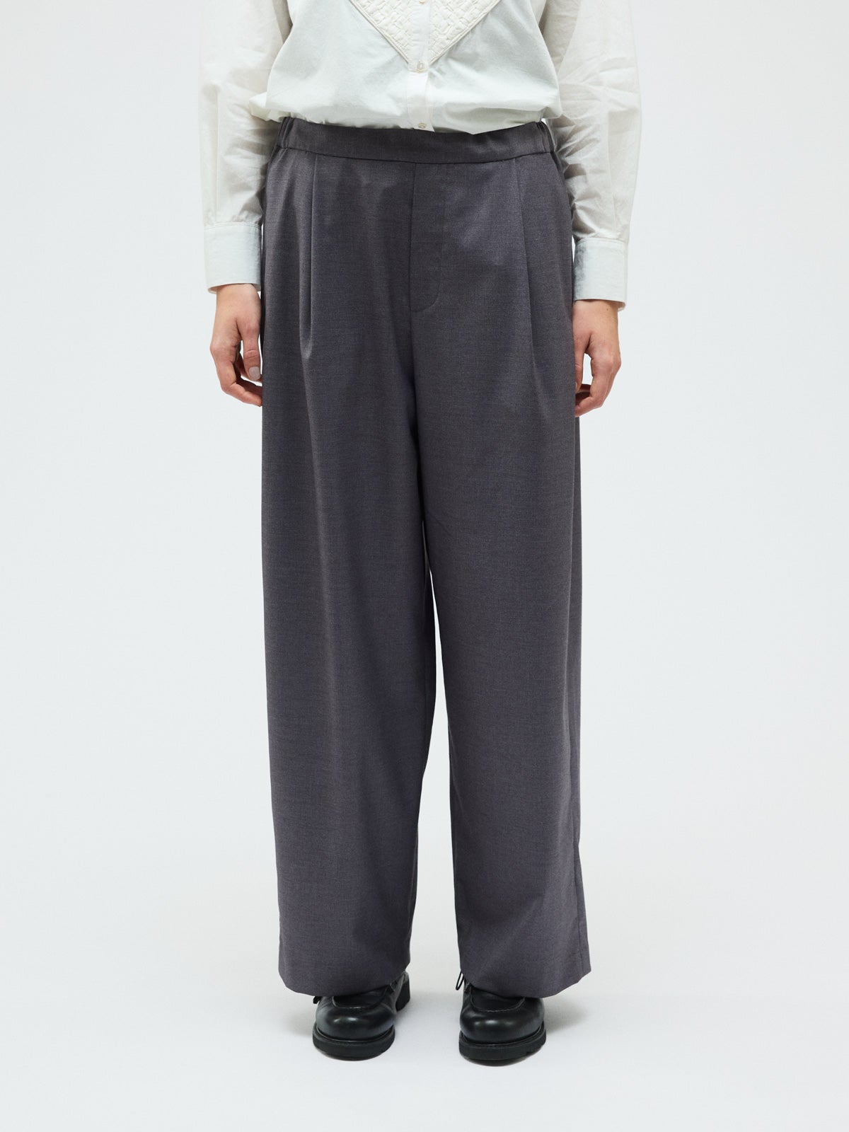 mizuiro ind ツータックスラックス｜ MARcourt ONLINE STORE