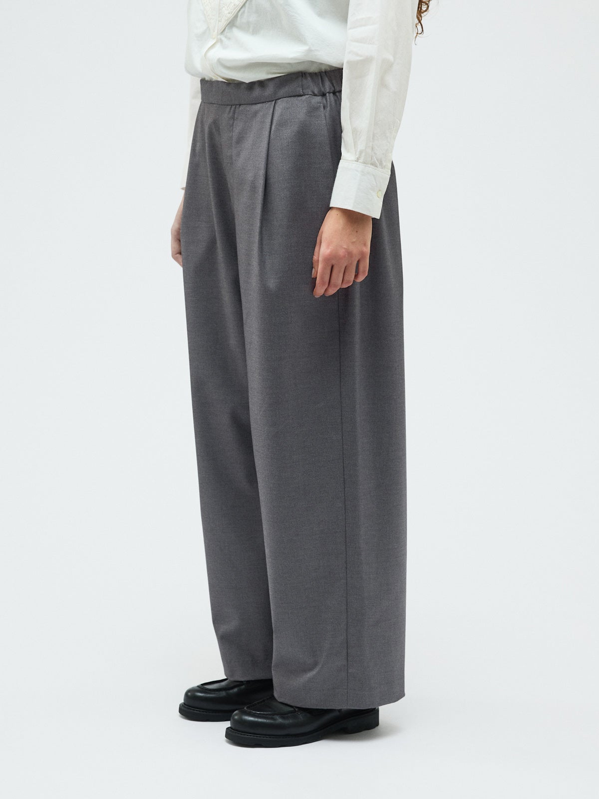mizuiro ind ツータックスラックス｜ MARcourt ONLINE STORE