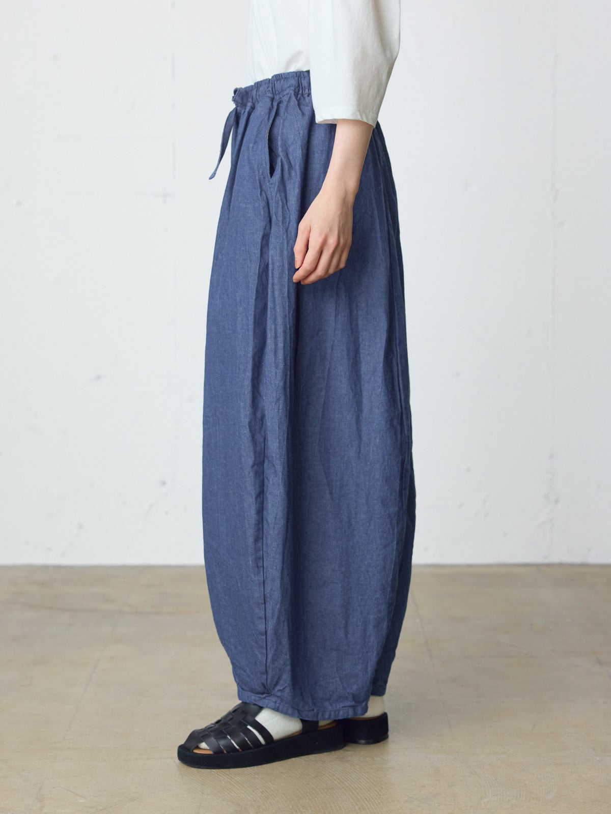 MidiUmi デニムコクーンイージーパンツ｜ MARcourt ONLINE STORE