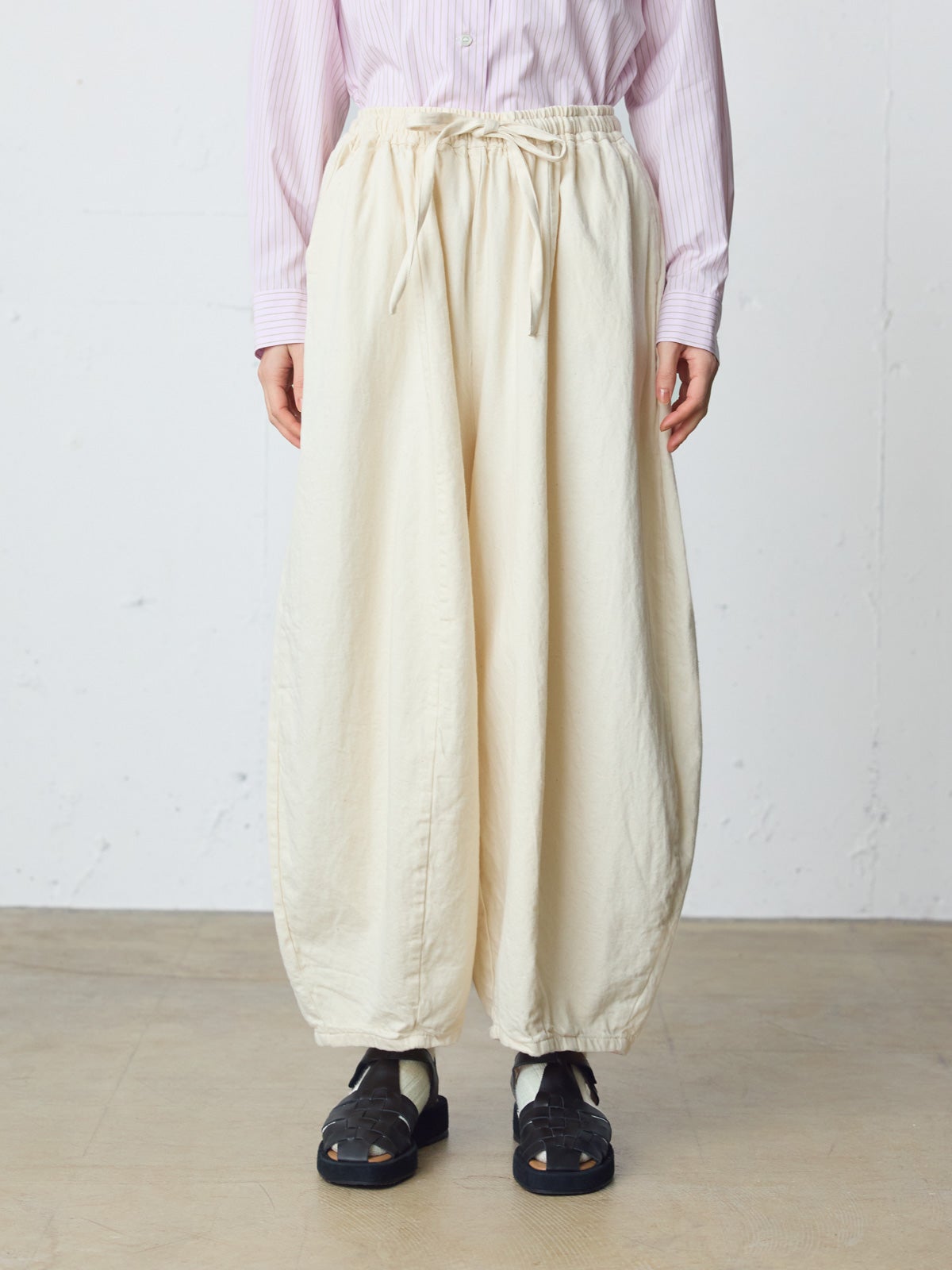 MidiUmi デニムコクーンイージーパンツ｜ MARcourt ONLINE STORE