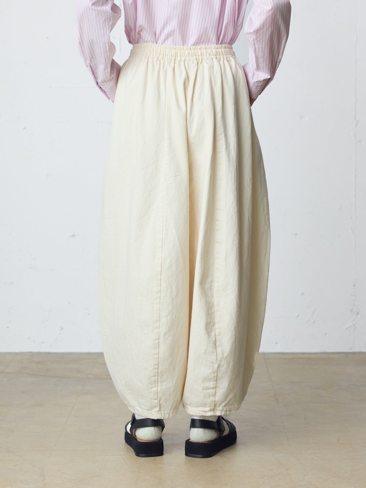 MidiUmi デニムコクーンイージーパンツ｜ MARcourt ONLINE STORE