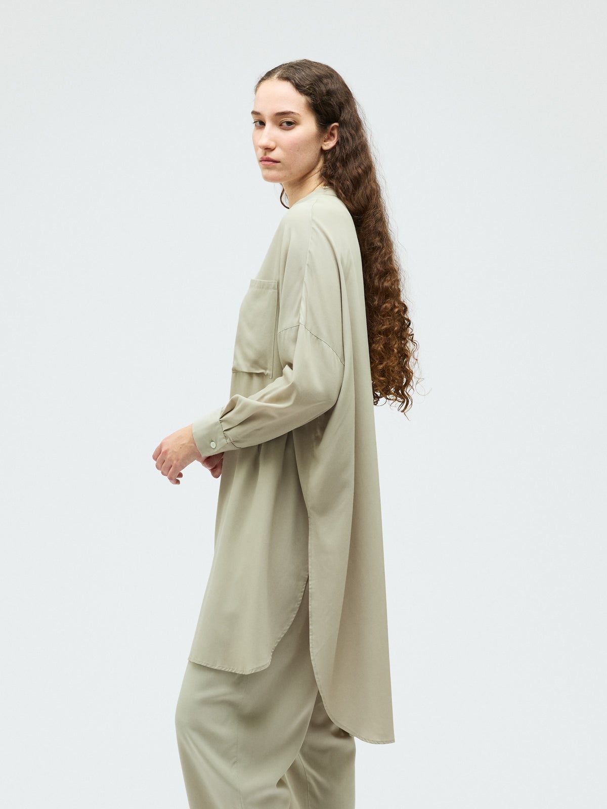 mizuiro ind T/Rバンドカラーロングシャツ｜ MARcourt ONLINE STORE
