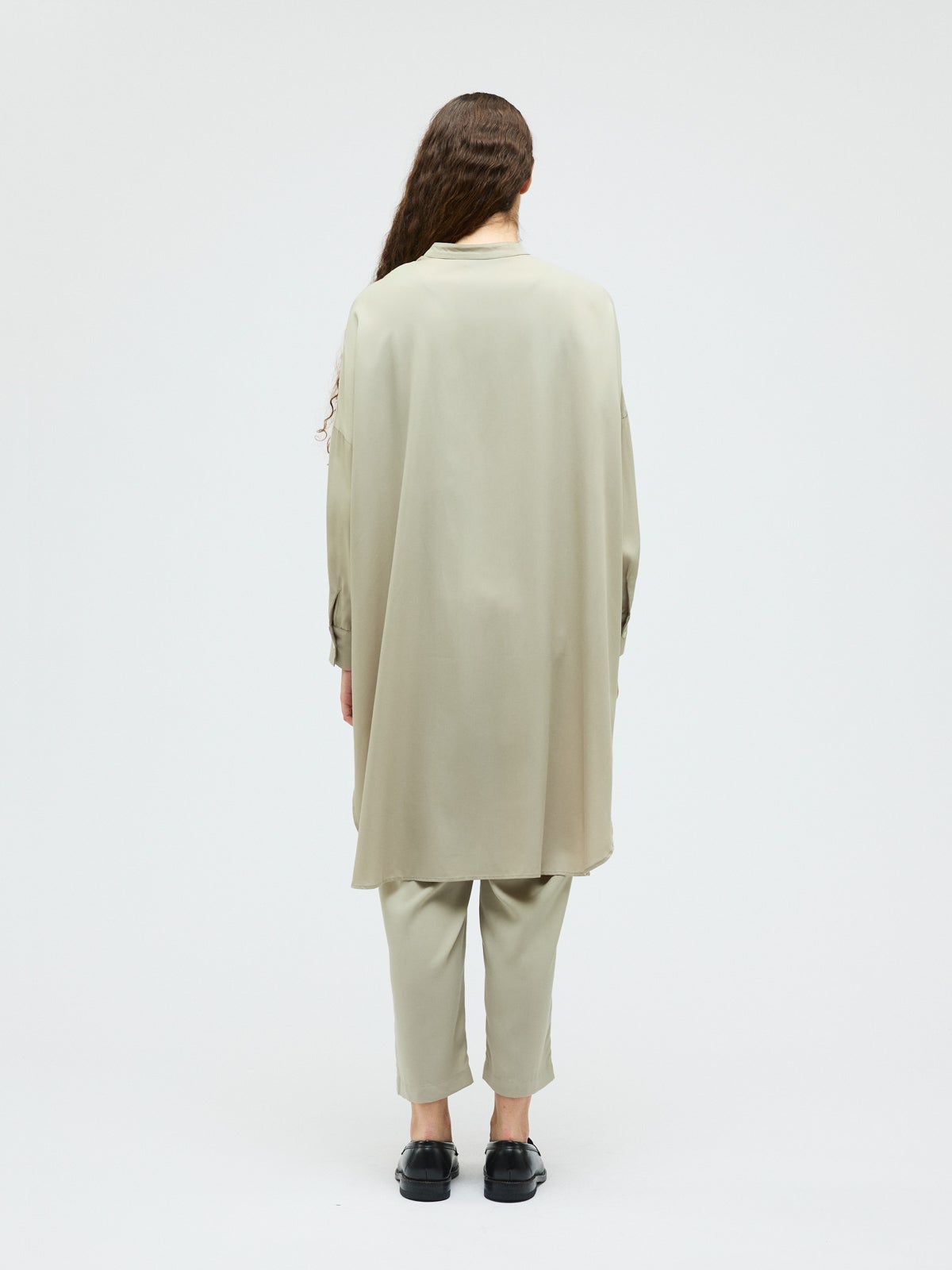 mizuiro ind T/Rバンドカラーロングシャツ｜ MARcourt ONLINE STORE