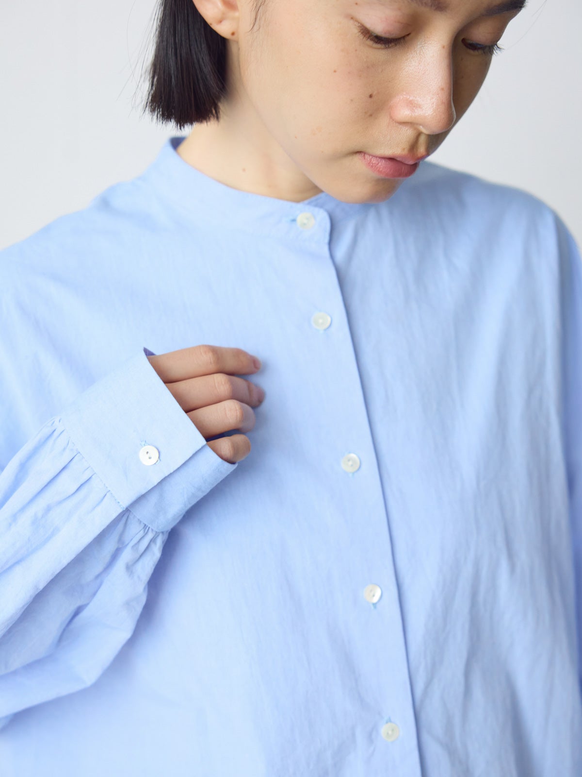 MidiUmi ワイドバックギャザーシャツ｜ MARcourt ONLINE STORE