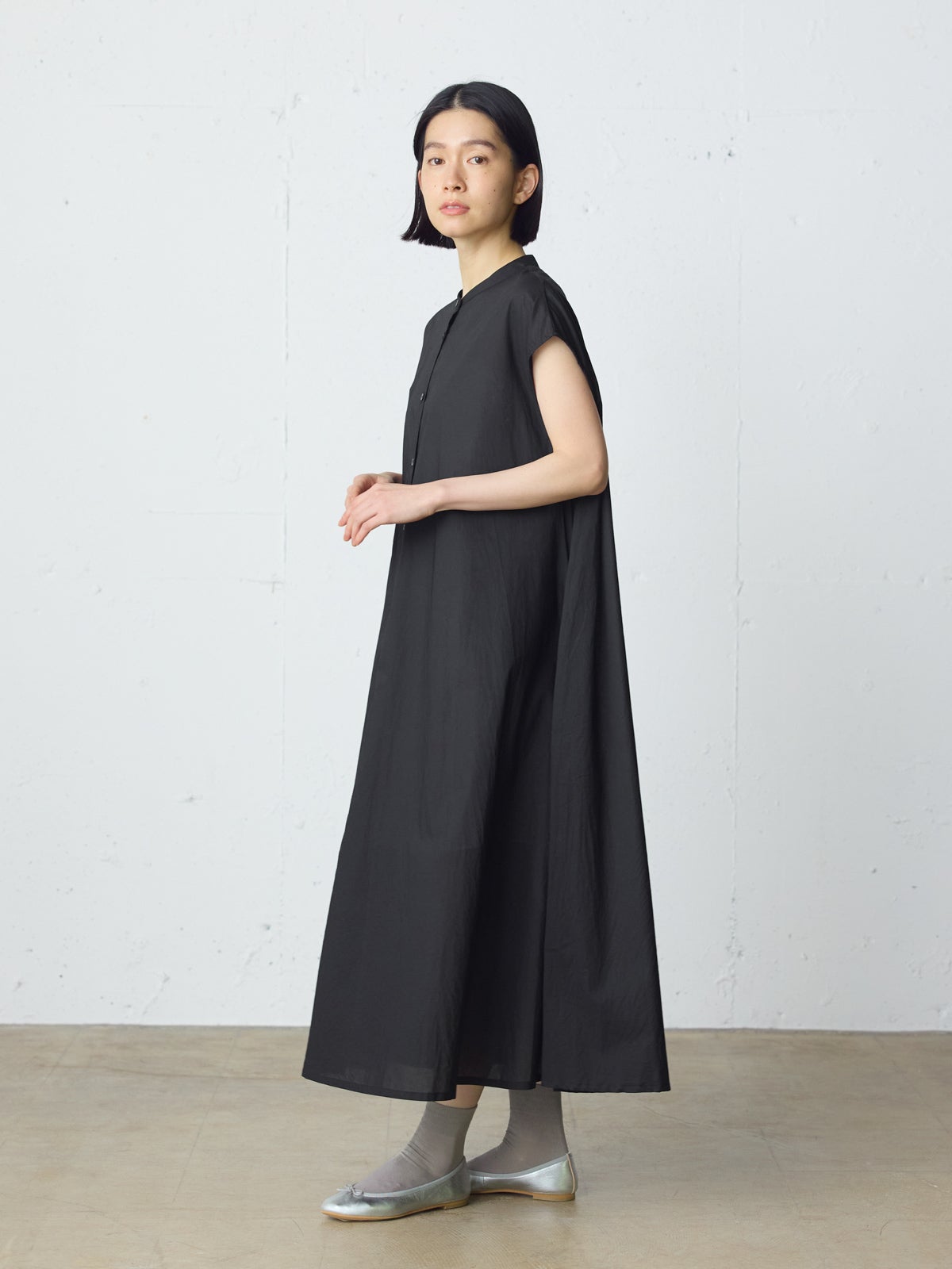 MidiUmi ノースリーブプリーツシャツワンピース｜ MARcourt ONLINE