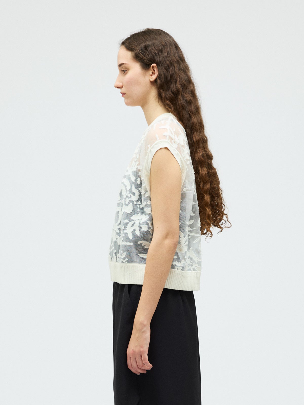 mizuiro ind メッシュ刺繍ショートベスト｜ MARcourt ONLINE STORE