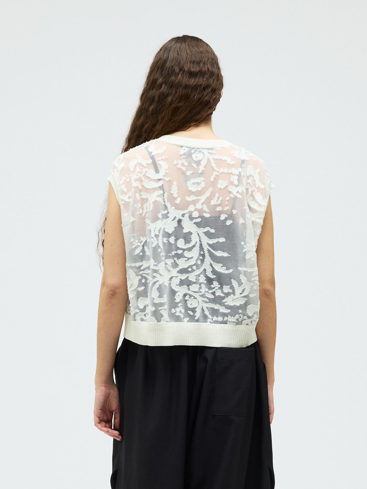 mizuiro ind メッシュ刺繍ショートベスト｜ MARcourt ONLINE STORE