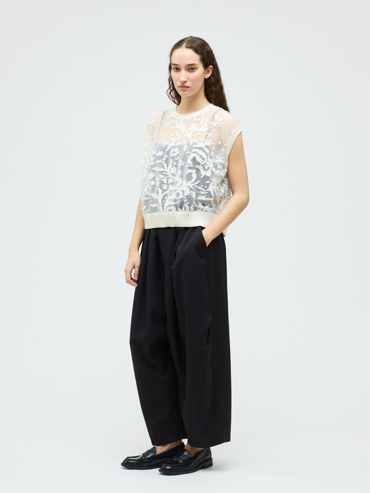 mizuiro ind メッシュ刺繍ショートベスト｜ MARcourt ONLINE STORE