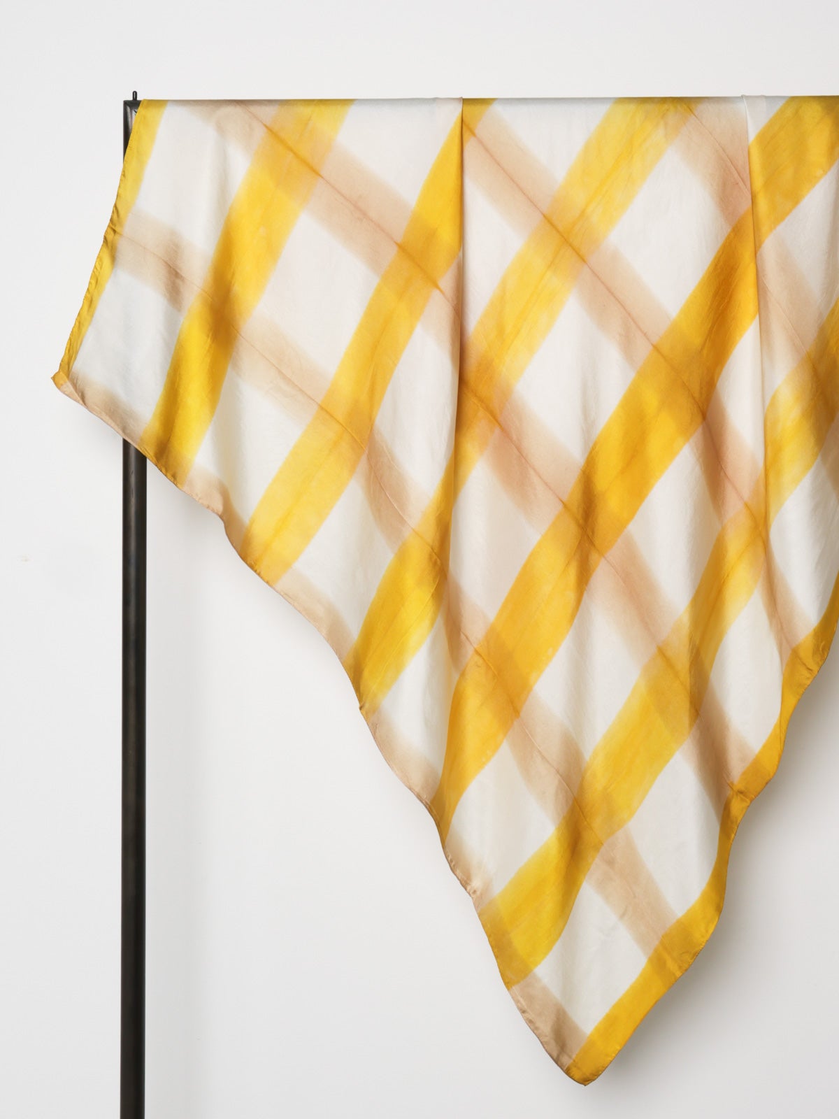 DENOVEMBRE シルク大判スクエアストール TEMPO