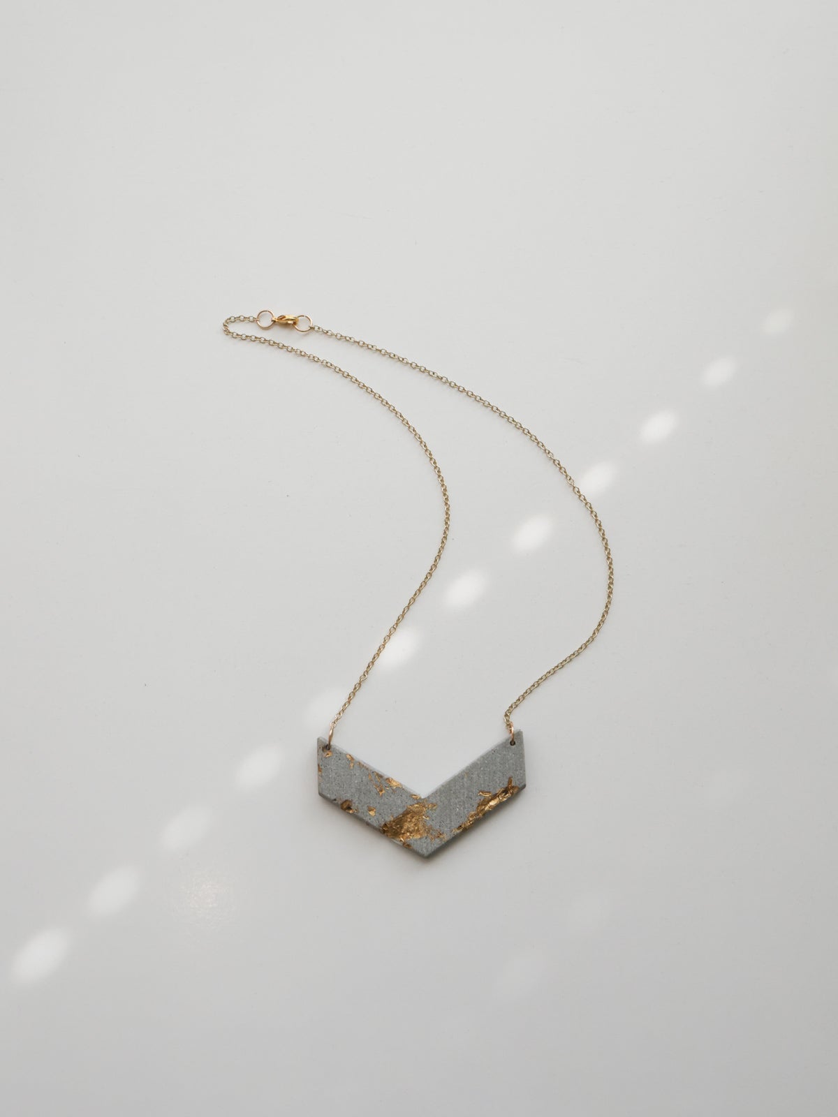 dconstruct アローネックレス