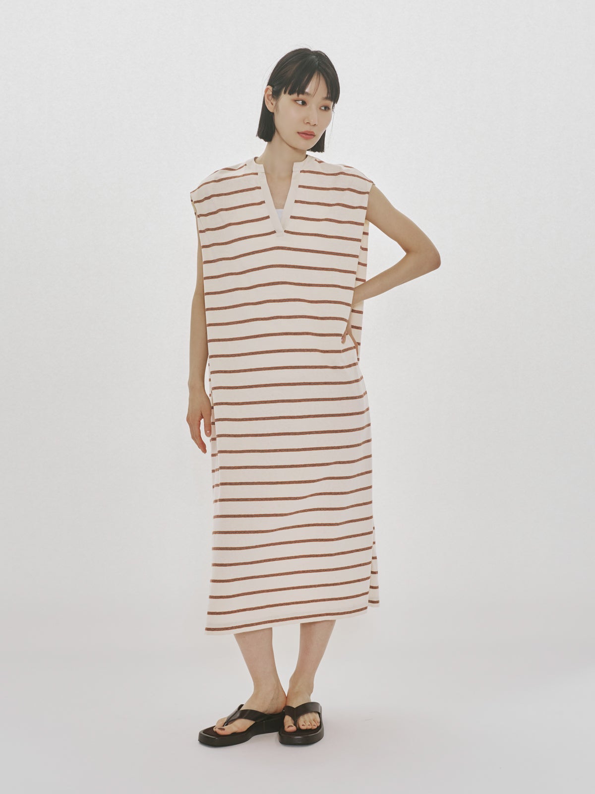 MIDIUMISOLID for Ladies マルチボーダーノースリーブワンピース