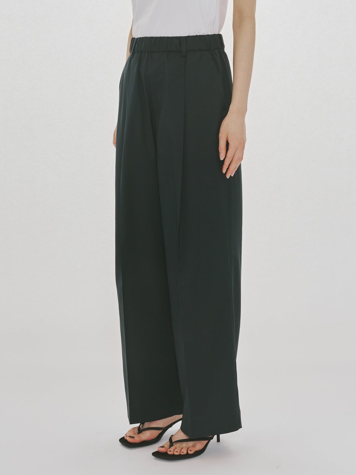 MIDIUMISOLID for Ladies ストレートイージースラックス｜ MARcourt