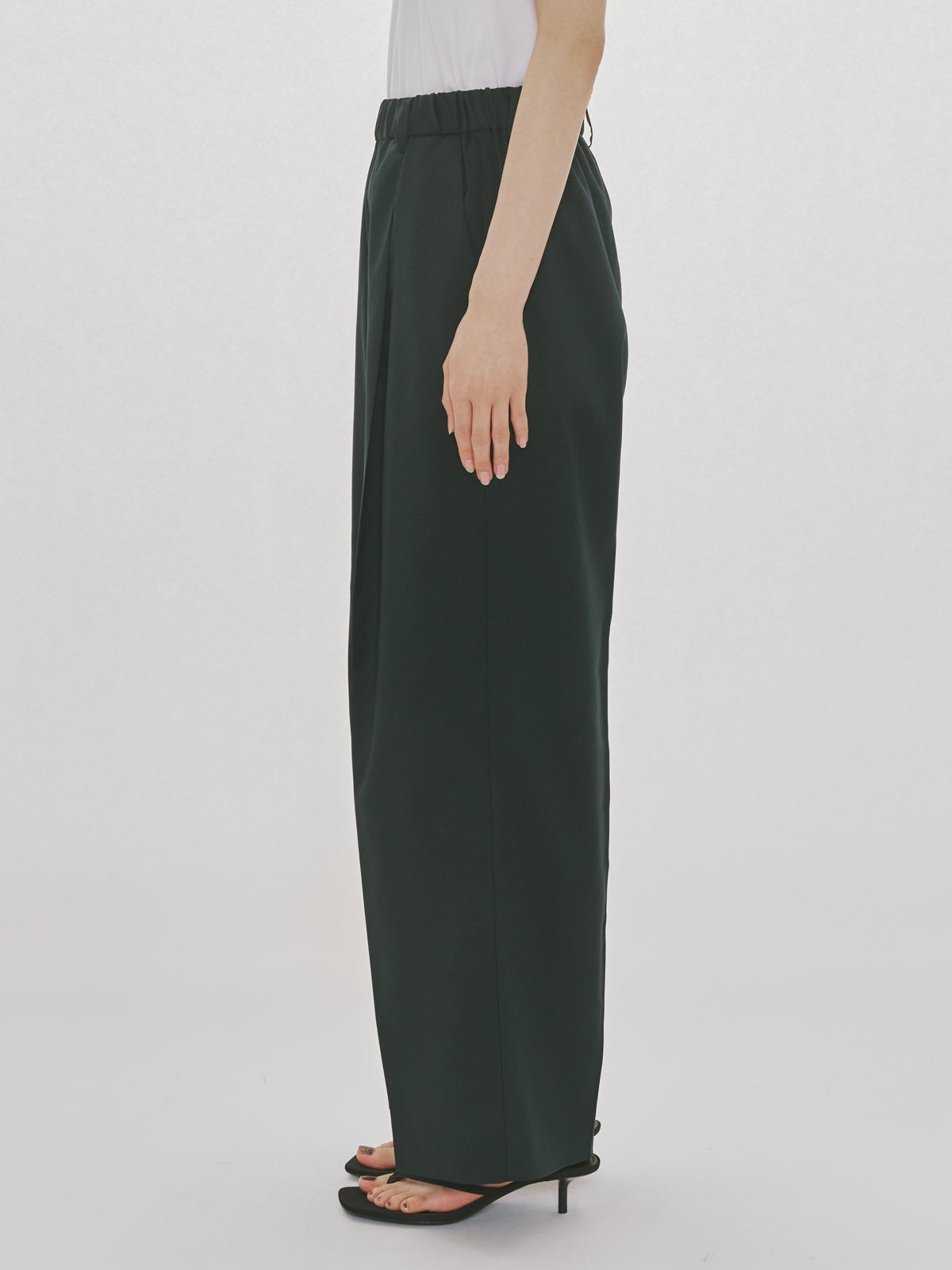 MIDIUMISOLID for Ladies ストレートイージースラックス｜ MARcourt