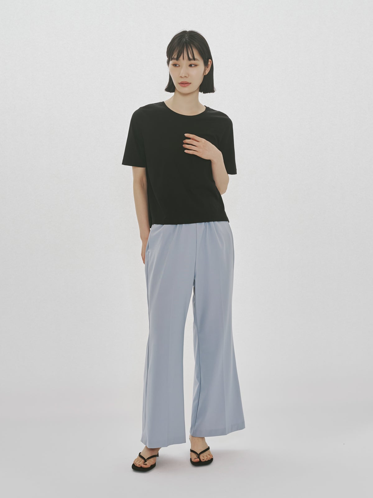 MIDIUMISOLID for Ladies エッセンシャルフレアパンツ｜ MARcourt