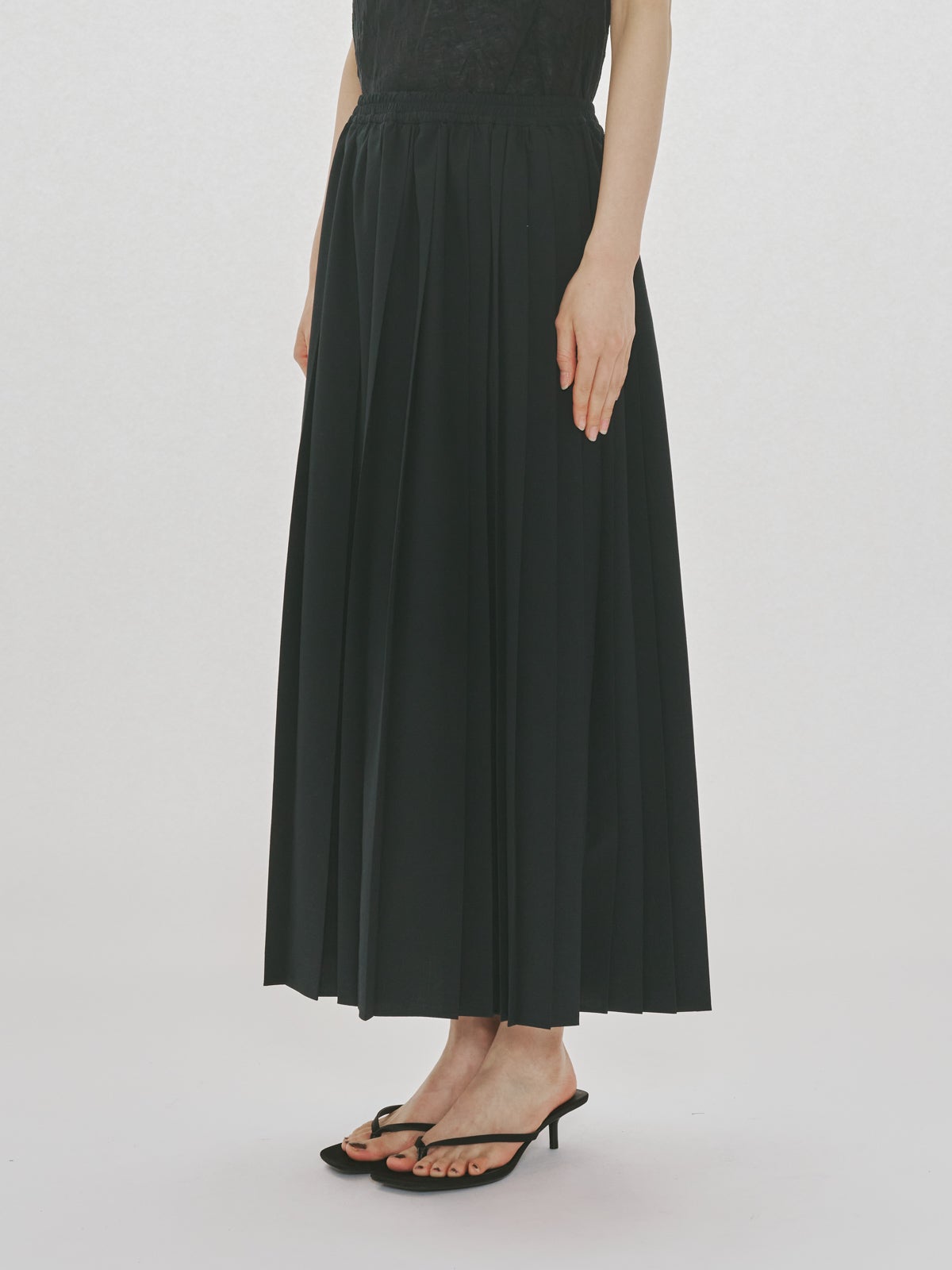 MIDIUMISOLID for Ladies アシンメトリープリーツスカート｜ MARcourt