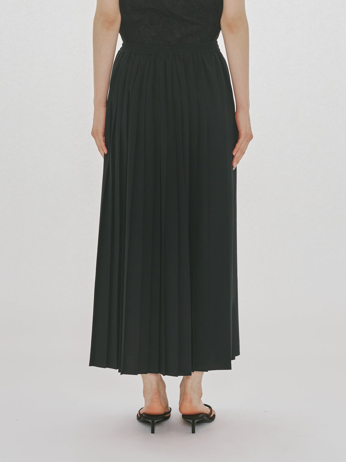 MIDIUMISOLID for Ladies アシンメトリープリーツスカート｜ MARcourt