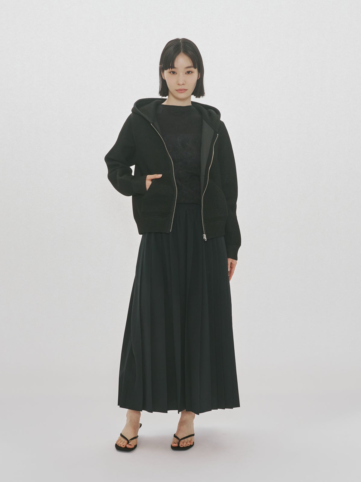 MIDIUMISOLID for Ladies アシンメトリープリーツスカート｜ MARcourt