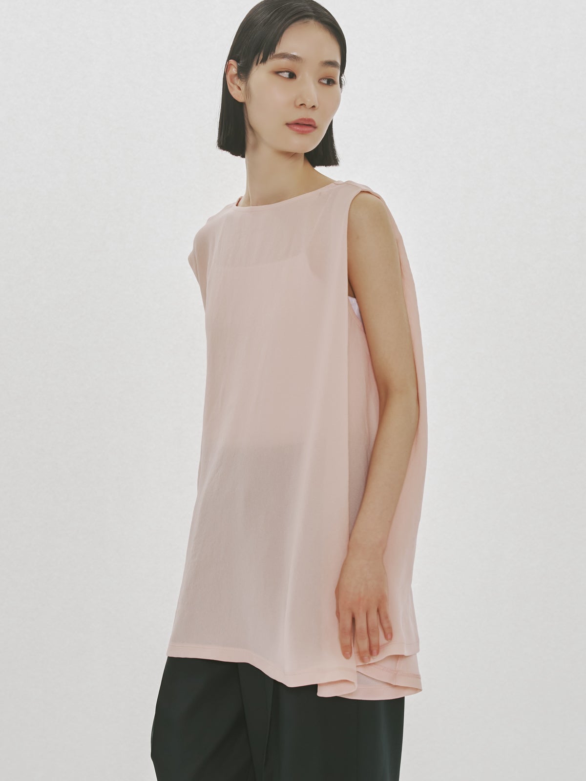 MIDIUMISOLID for Ladies アシンメトリーレースプルオーバー MIDIUMISOLID for Ladies アシンメトリーレースプルオーバー 【公式通販】