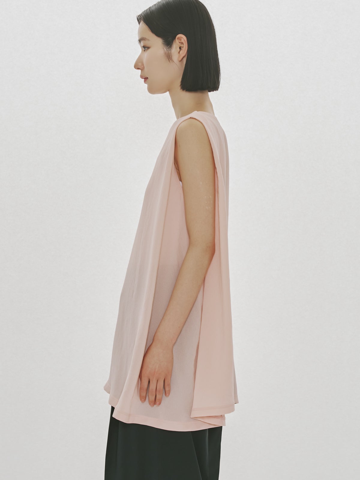 IENA - MIDIUMISOLID for Ladies アシンメトリーレースプルオーバー MIDIUMISOLID for Ladies アシンメトリーフレアプルオーバー