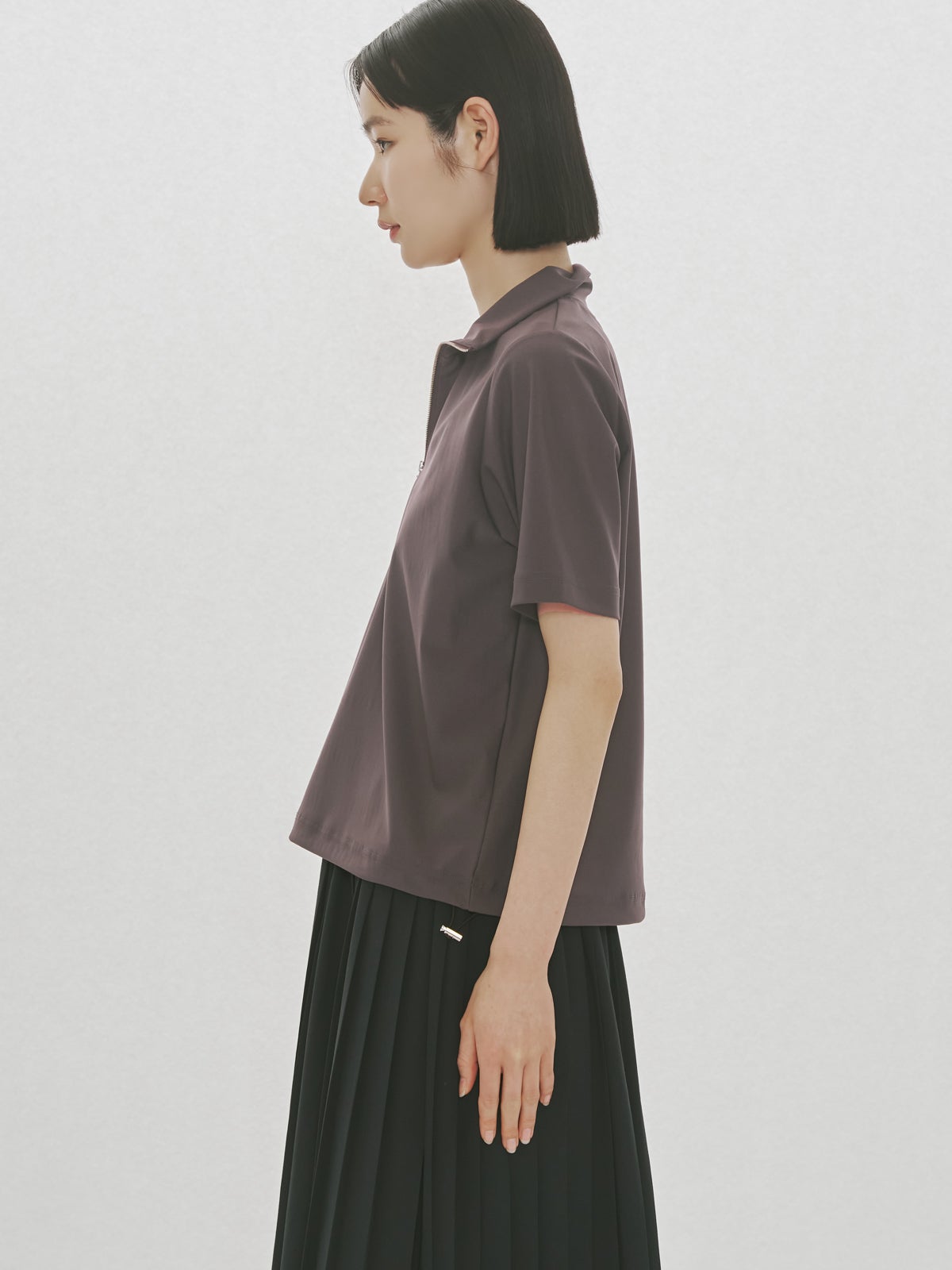 MIDIUMISOLID for Ladies エッセンシャルジップネックトップス
