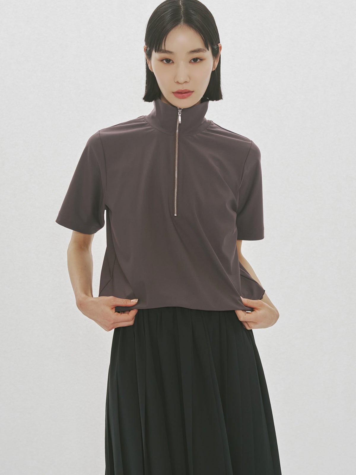 MIDIUMISOLID for Ladies エッセンシャルジップネックトップス