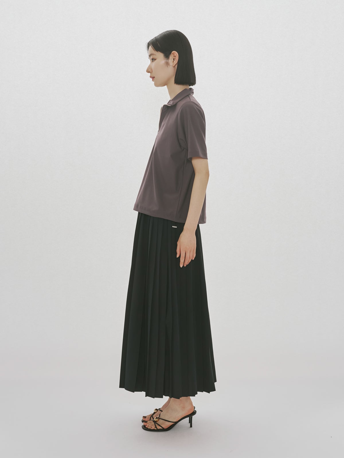 MIDIUMISOLID for Ladies エッセンシャルジップネックトップス