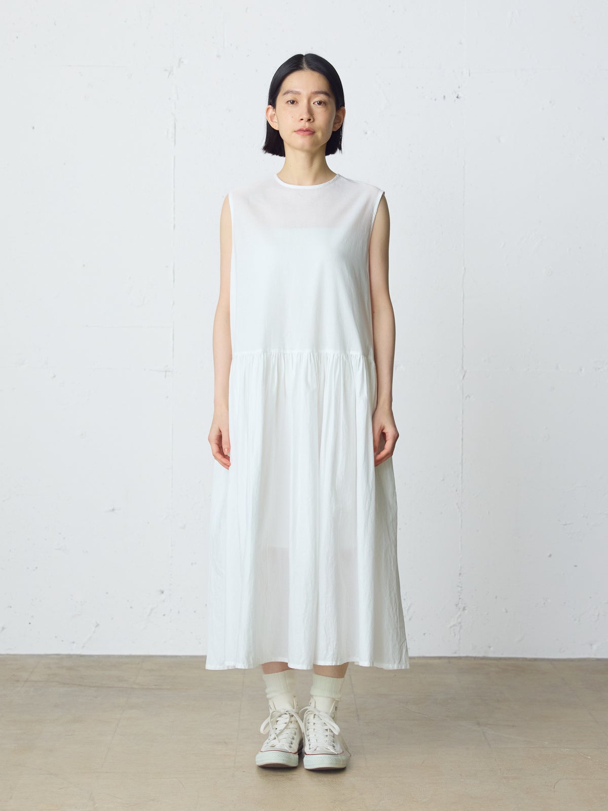 gathered no sleeve OP