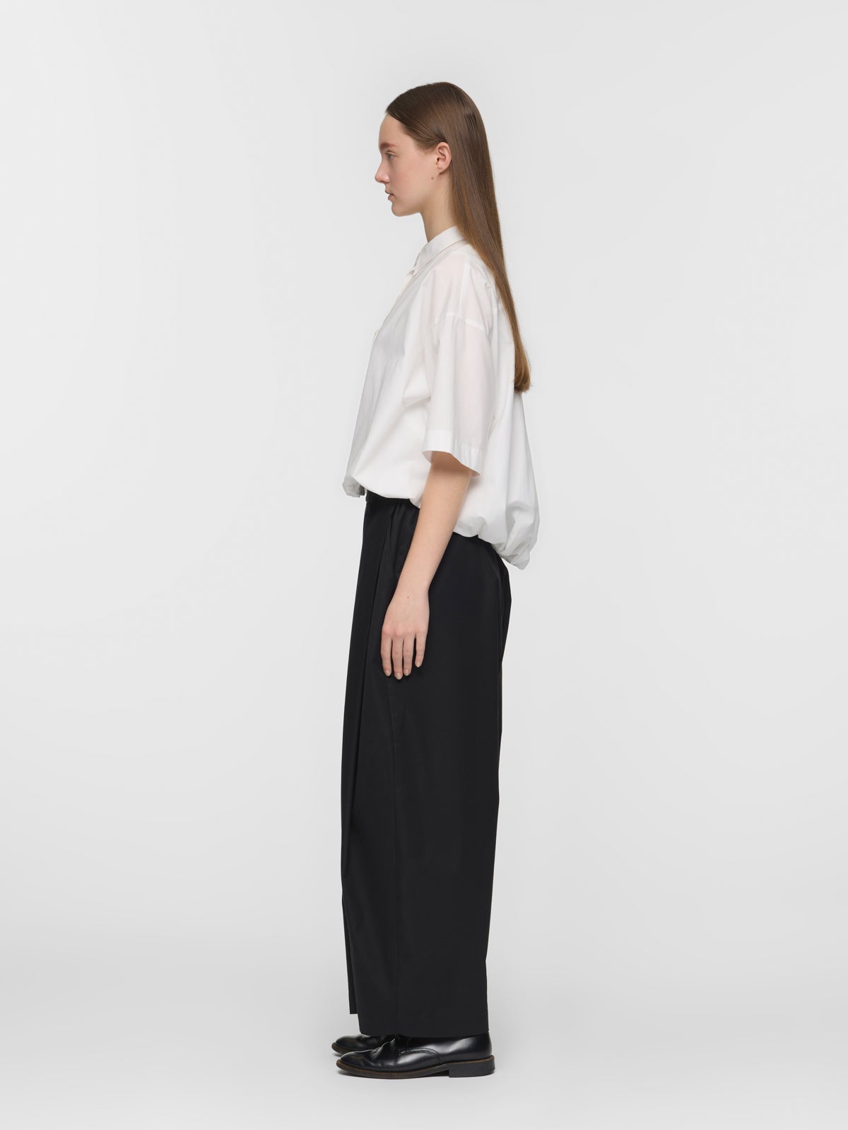 mizuiro ind タックコクーンスラックス｜ MARcourt ONLINE STORE