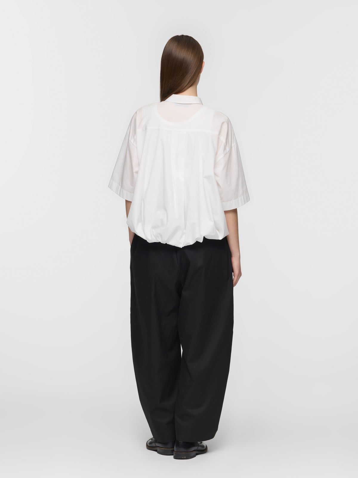 mizuiro ind タックコクーンスラックス｜ MARcourt ONLINE STORE